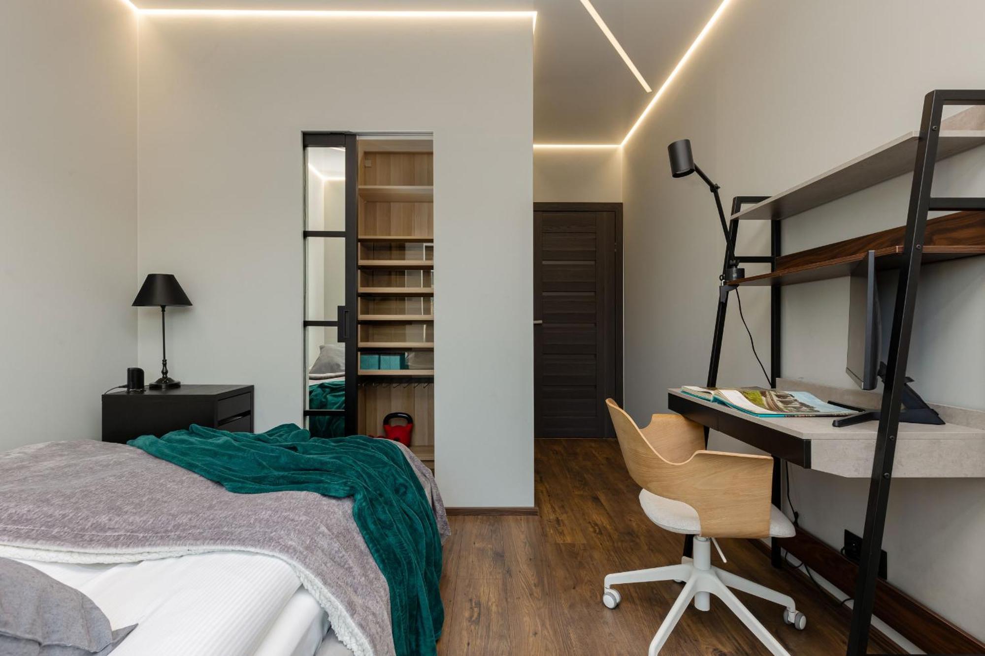Emerald With Parking By Renters Butas *